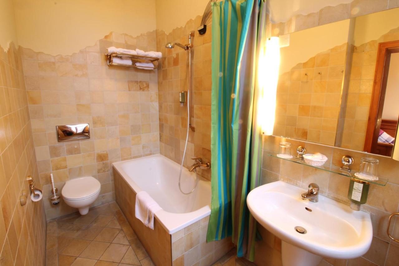 מלון גרימה Schloss Gattersburg מראה חיצוני תמונה